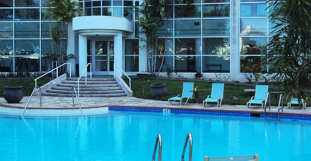 Verona Resort & Spa Tumon Extérieur photo
