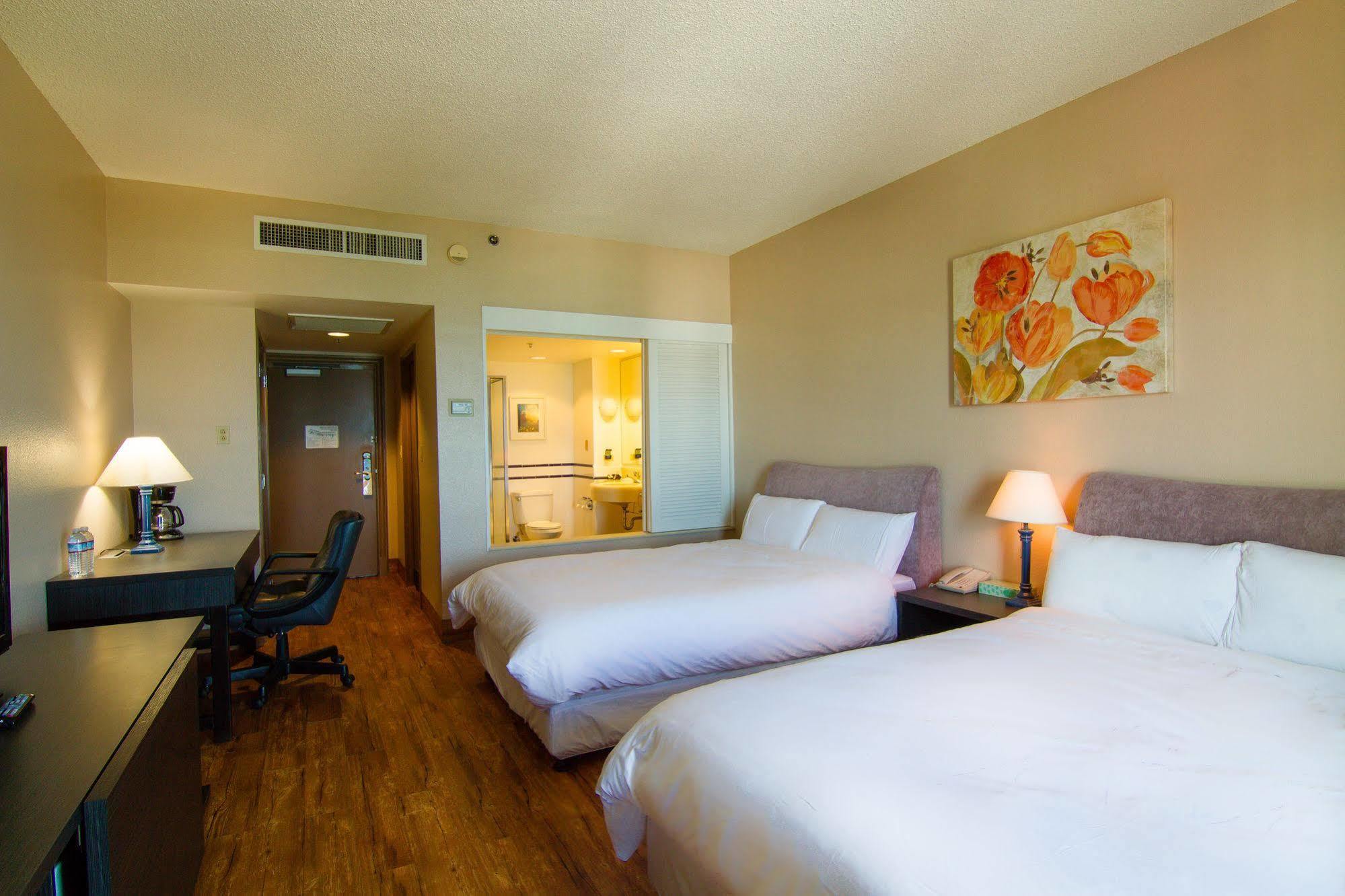 Verona Resort & Spa Tumon Extérieur photo